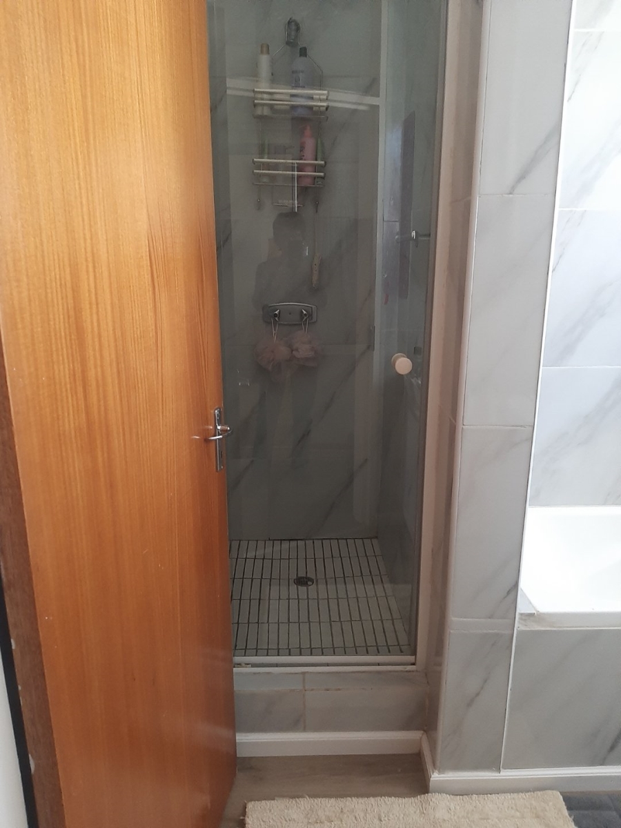 2 Bedroom Property for Sale in Morewag Free State